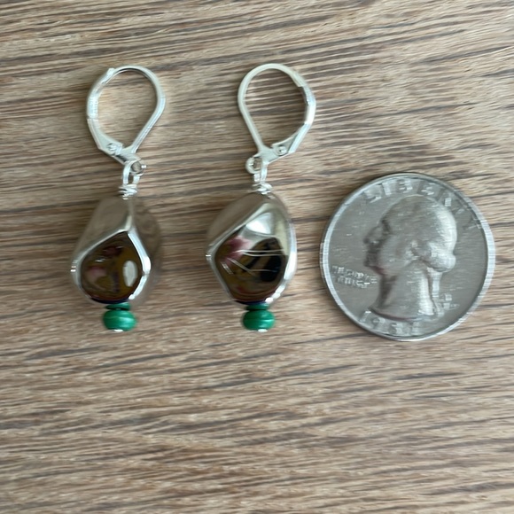 HAND CRAFTED EARRINGS Silvertone Nuggets Turquoise Rondelles - Picture 4 of 12